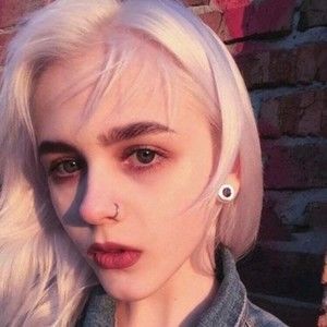 Meet your Posher, Anne